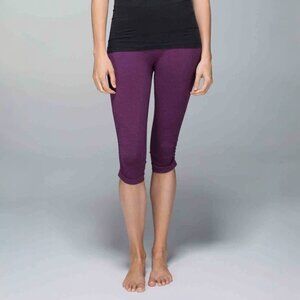 LULULEMON PURPLE IN THE FLOW CROPS SIZE 4